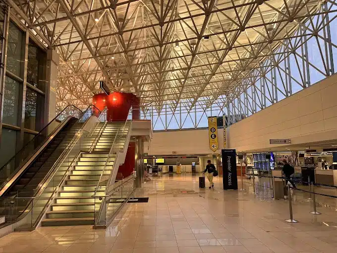 Baltimore/Washington International Thurgood Marshall Airport BWI airport transfers